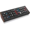 Syntetisaattori Behringer Model D musta kotelon väri musta virtalähde DC AC