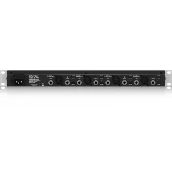 Behringer DI4000 audiomoduuli 3000 W RMS nimellisteho