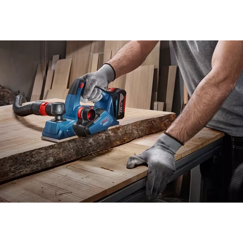 Bosch GHO 185-LI musta, sininen 14000 RPM
