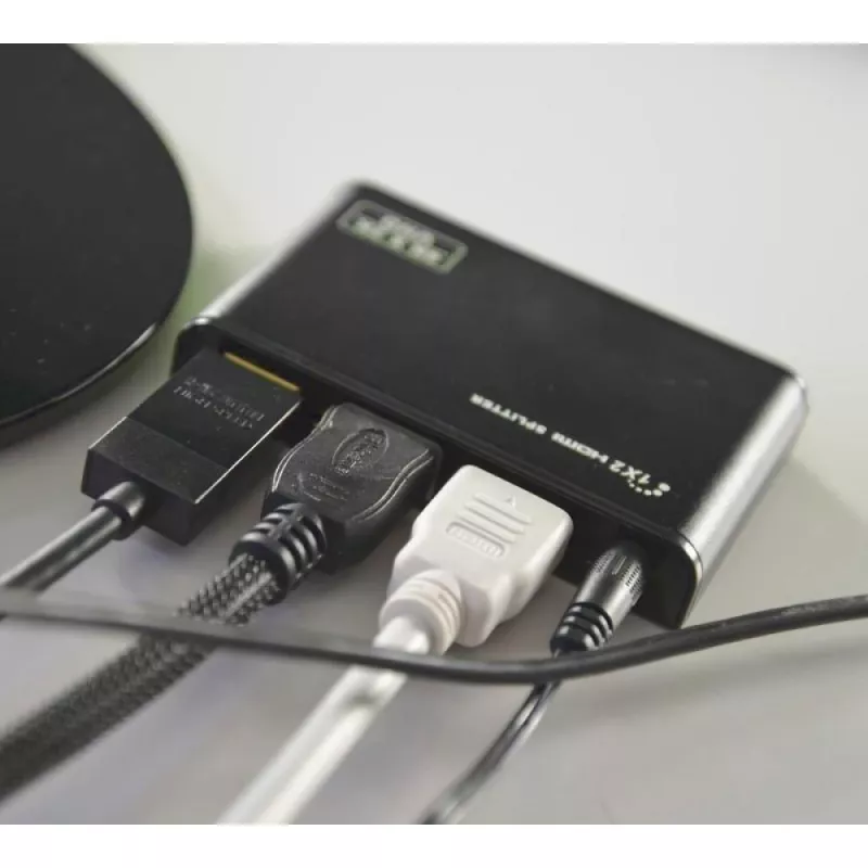 Techly IDATA HDMI2-4K2 videosplitteri HDMI 2x HDMI