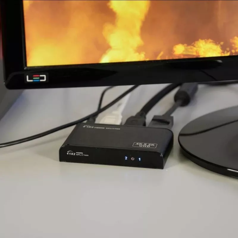 Techly IDATA HDMI2-4K2 videosplitteri HDMI 2x HDMI