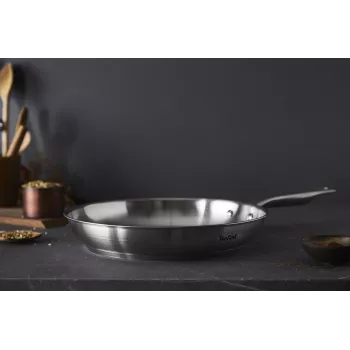 Tefal E49206 -yleispannu