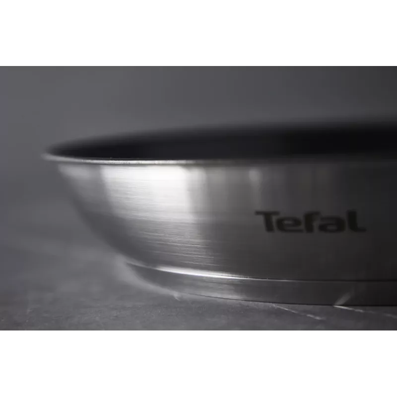 Tefal E49206 -yleispannu