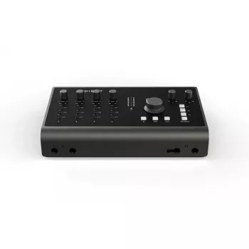 Äänikortti Audient iD44 MKII — USB, 20 tuloa, 24 lähtöä