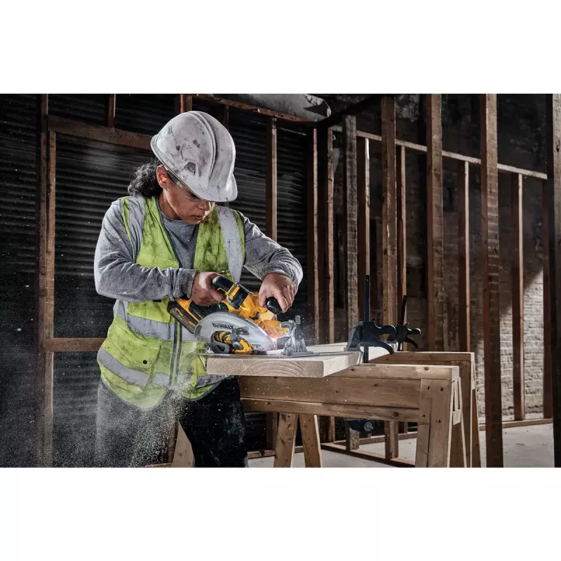 Kannettava pyörösaha DeWALT DCS573NT-XJ
