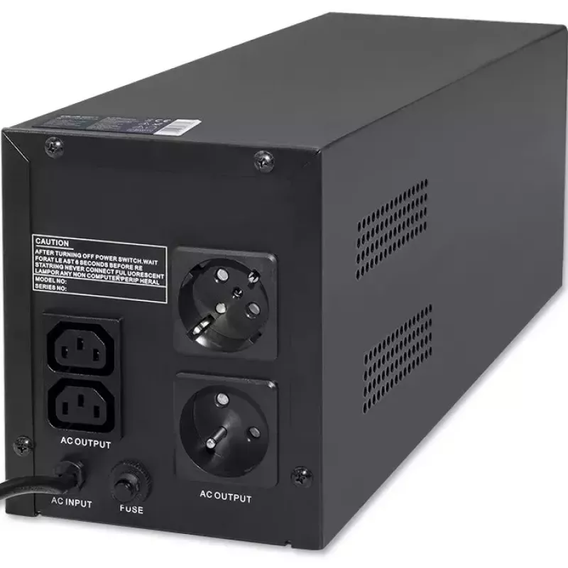 Qoltec UPS 53776 Line-Interactive 1,5 kVA 900 W 4 AC-lähtöä