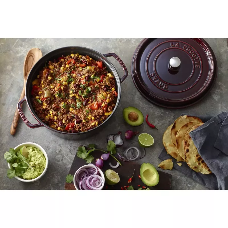 Pyöreä valurautapata Staub La Cocotte 6,7 l, halkaisija 28 cm