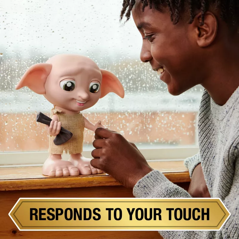 Interaktiivinen lelu Wizarding World Harry Potter Dobby puhetoiminto AAA monivärinen