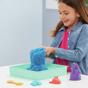 Kinetic Sand, hiekkalaatikkosetti, luovat pääsiäislahjat, sisältää 1 lb sinistä muovailtavaa leikkihiekkaa, 4 työkalua & muottia, säilytys, sensorinen lelu yli 3-vuotiaille