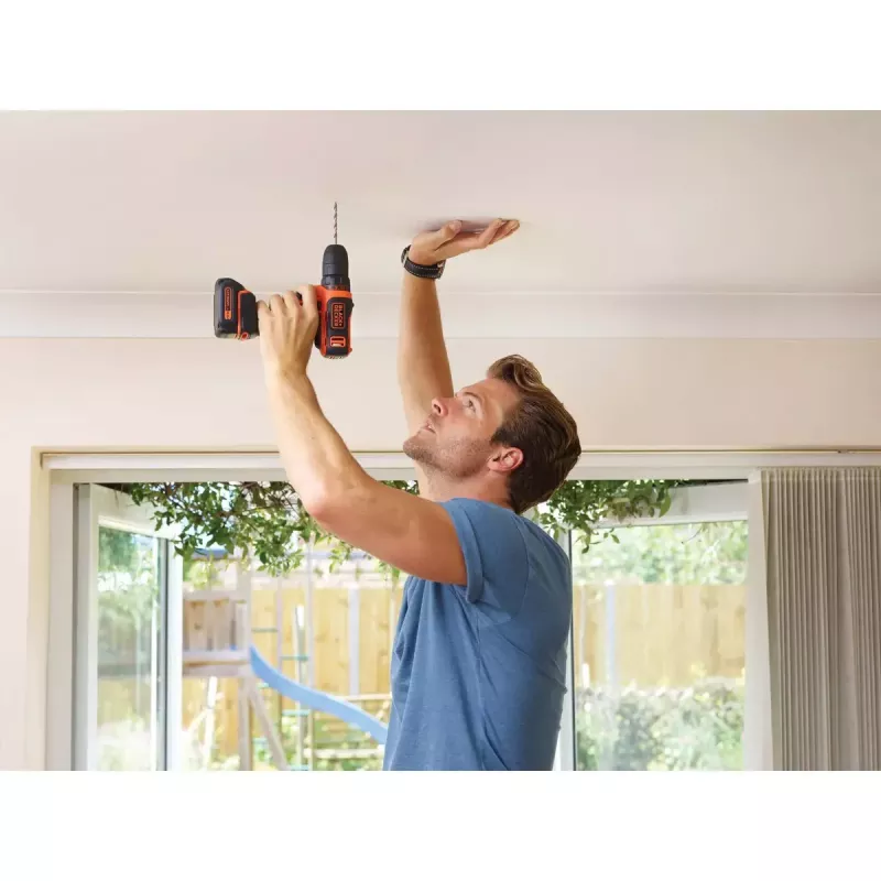 Pistoolikahvaruuvinväännin Black & Decker BDCDD12-QW, pikaistukka, 1,5 Ah