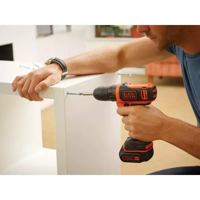 Pistoolikahvaruuvinväännin Black & Decker BDCDD12-QW, pikaistukka, 1,5 Ah