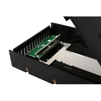 ICYDOCK EZConvert kevyt 2,5 tuuman - 3,5 tuuman SATA SSD/HDD-sovitin/asennussarja - Ver.1