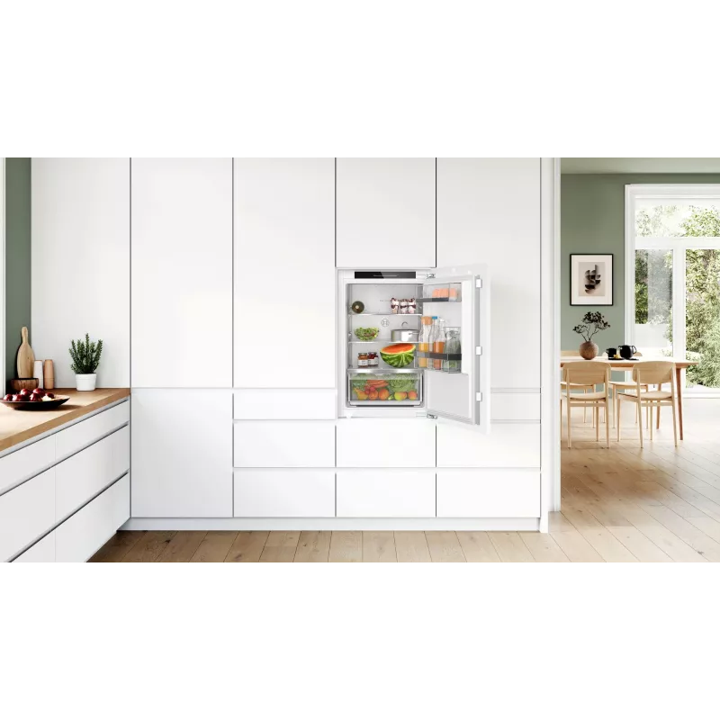 Bosch Serie 6 KIR21ADD1 jääkaappi kalusteisiin asennettava 136 L valkoinen
