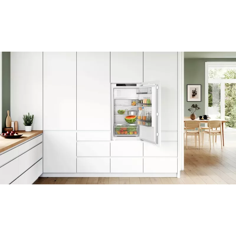 Bosch Serie 6 KIL32ADD1 jää-pakastinyhdistelmä kalusteisiin asennettava 147 L