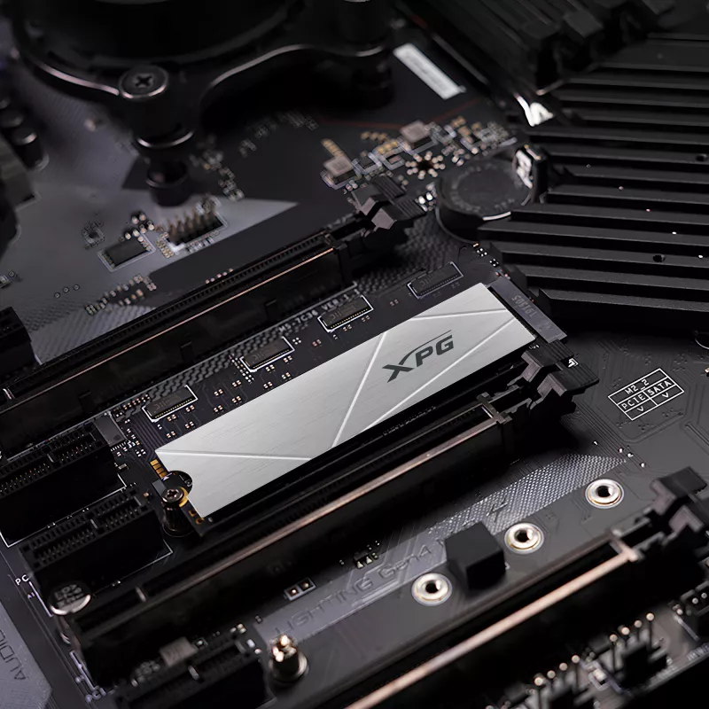 SSD-levy ADATA 2 TB M.2 PCI Express 4.0 NVMe GAMMIX S60