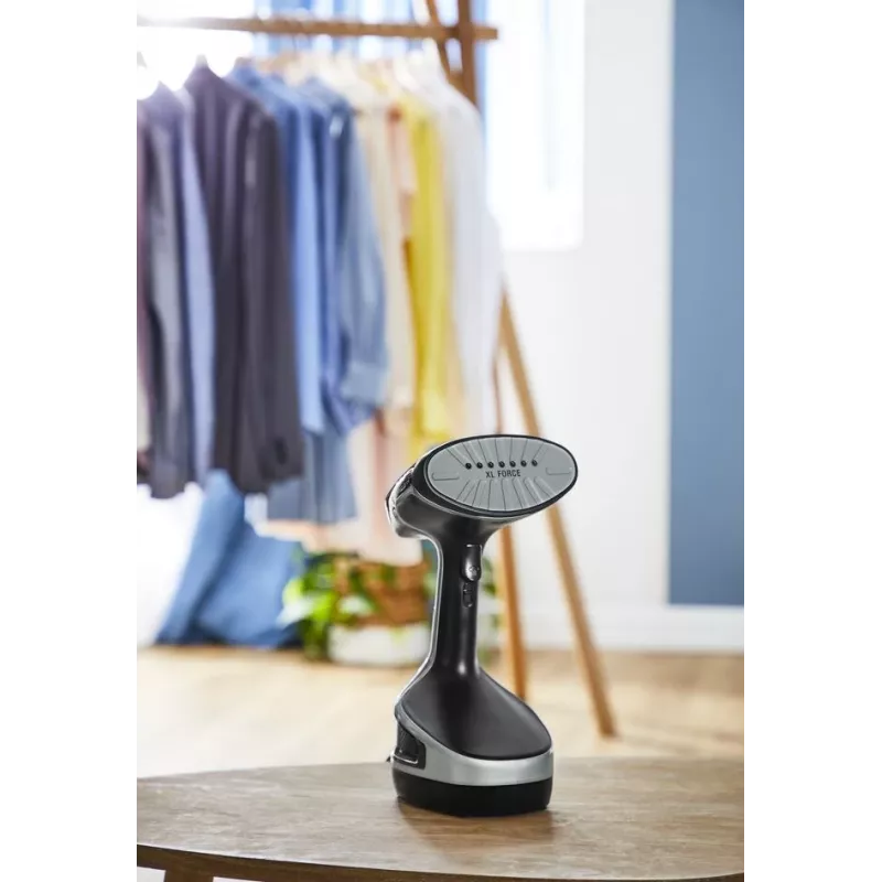 Tefal Acces Steam Force DT8250 käsikäyttöinen höyrytin 0,2 l 2000 W musta