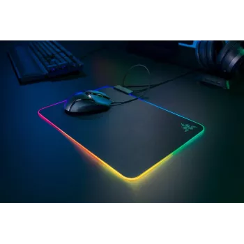 RAZER Firefly V2 pelihiirimatto musta