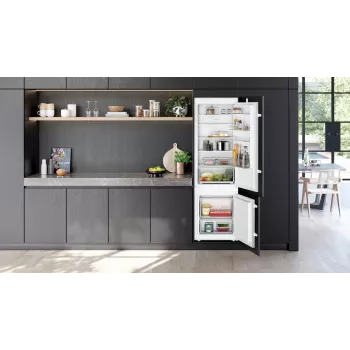 Siemens iQ100 KI87VNSE0 jääkaappi-pakastin integroitu 270 L valkoinen