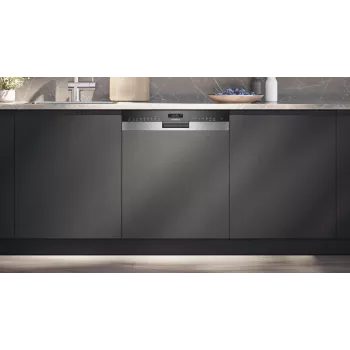 Siemens SN55ZS07CE astianpesukone osittain integroitu 14 astiastoa