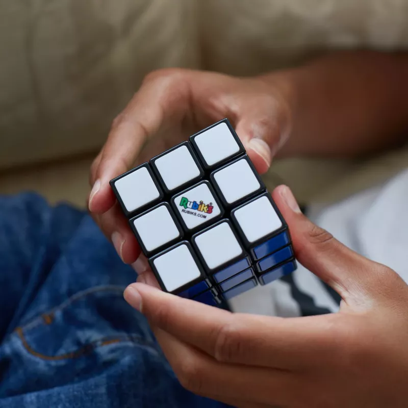 3x3 Rubik's Cube taikakuutio Spin Masterilta — alkuperäinen 3x3, suositus yli 8-vuotiaille