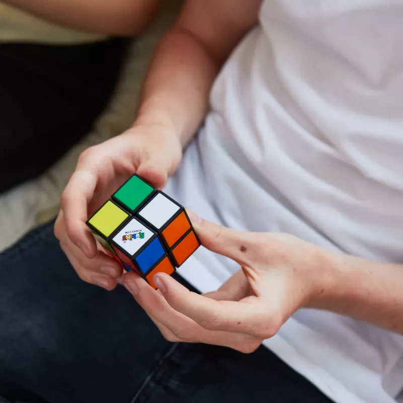 Rubik's Mini 2x2, 2x2 klassinen värien yhdistelypulma, taskukoko, haastava lelu, pakkaus voi vaihdella