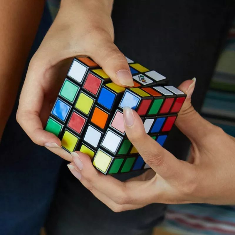 Rubik's Cube, 4x4 Master Cube värien yhdistelypulma, klassikon suurempi ja rohkeampi versio, pakkaus voi vaihdella