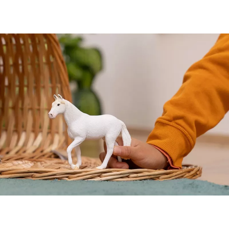 Leluhahmo Schleich Camarillo tamma valkoinen 13959S suositeltu ikä 3+