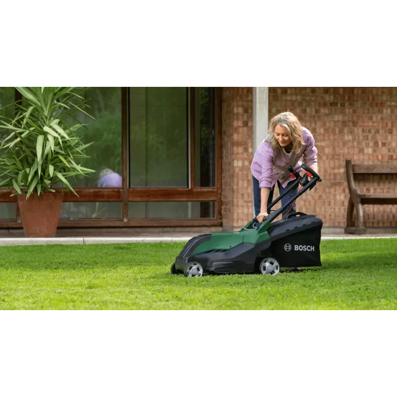 Bosch AdvancedRotak 44-750 sähköruohonleikkuri, 1800 W, leikkuuleveys 44 cm, leikkuukorkeus 25–80 mm, enintään 750 m², vihreä/musta