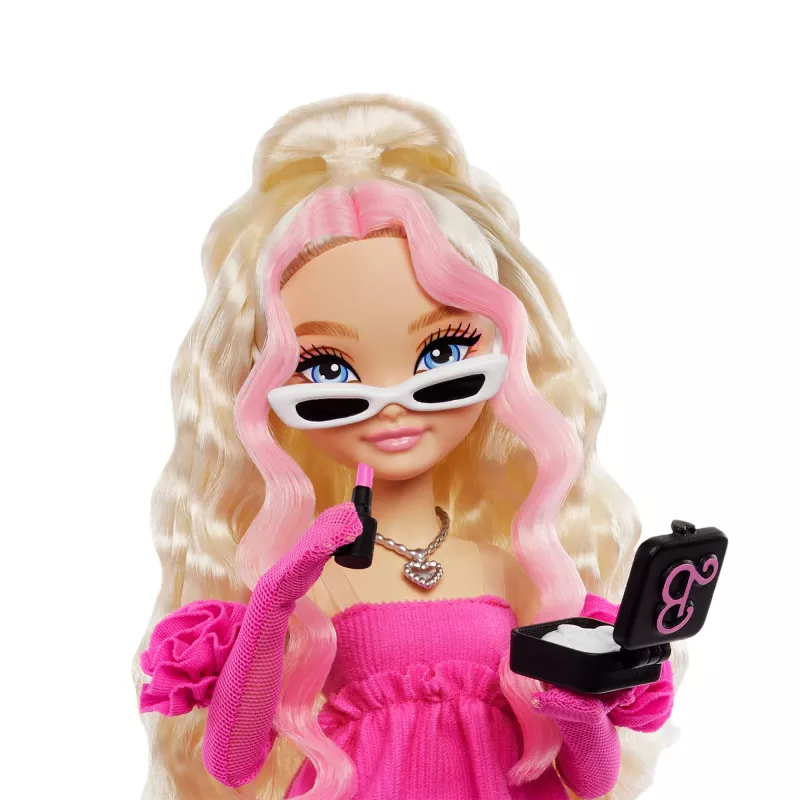 Barbie Dream Besties ”Malibu” muotinukke 8 meikki- ja hiusasusteella