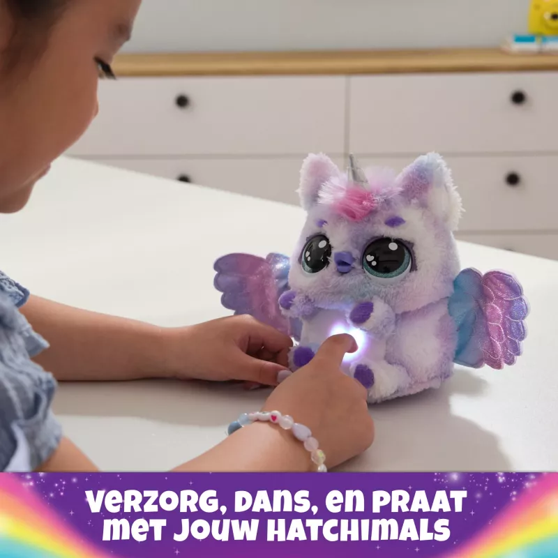 Hatchimals Alive Mystery Hatch Pufficorn Spinmaster AA-paristo pinkki valkoinen