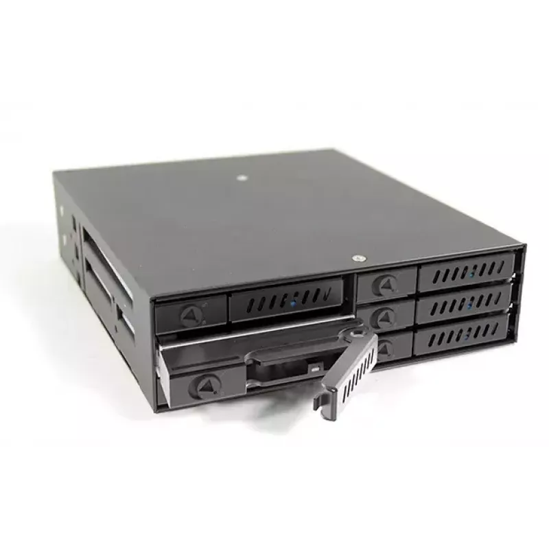 Chieftec CMR-625 asemapaikan peitelevy musta