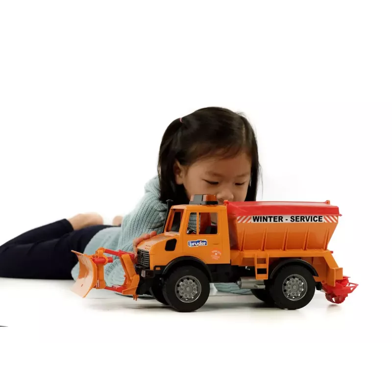 Kuorma-auto BRUDER MB Unimog, ABS-rakenne, suositeltu ikä 4+
