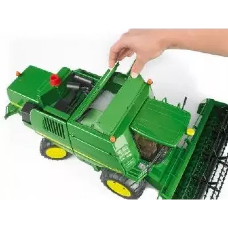 Mini-traktori BRUDER John Deere T670i