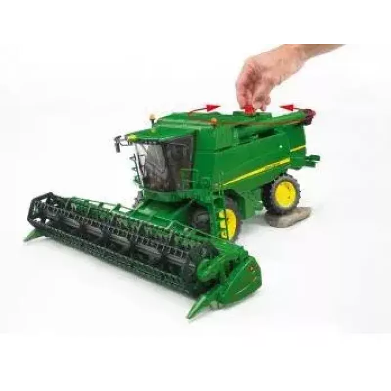Mini-traktori BRUDER John Deere T670i