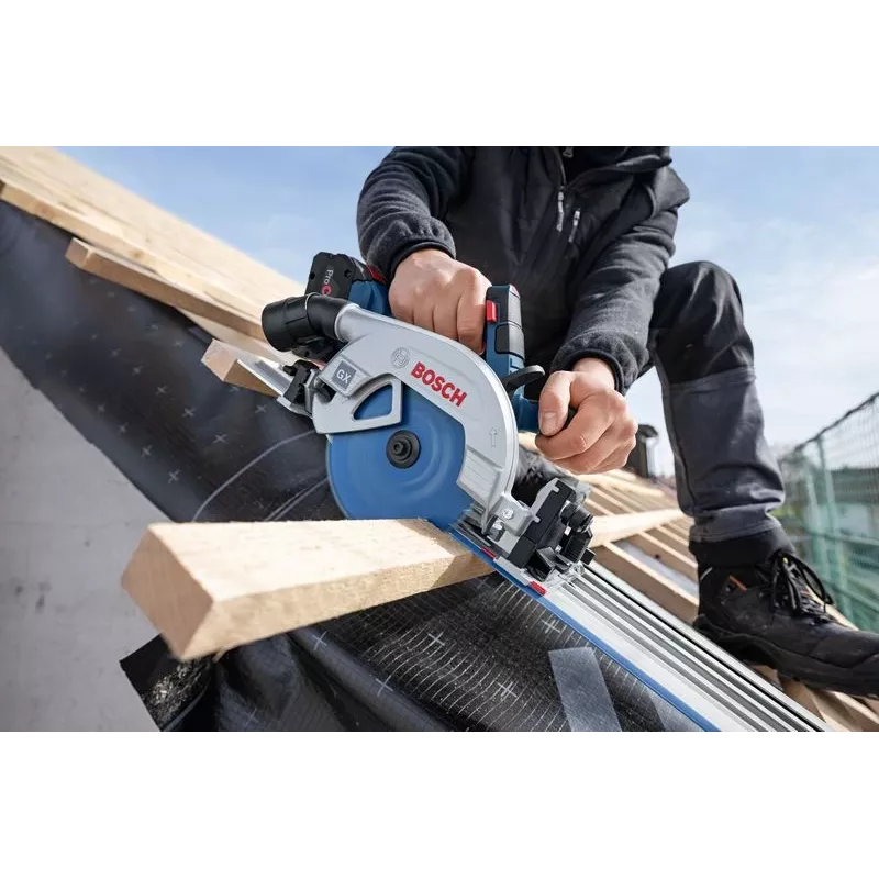 Bosch GKS 18V-57-2 GX Professional 06016C1000 akkukäyttöinen käsipyörösaha, 18 V, 165 mm terä, 20 mm reikä, solo (ilman akkua ja laturia), sininen/musta