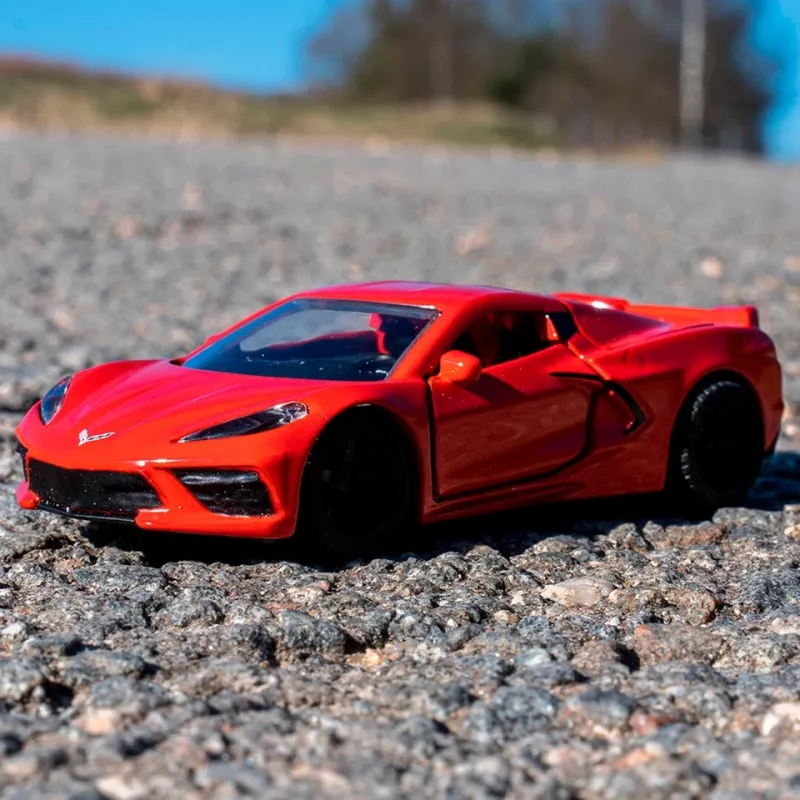 Siku Chevrolet Corvette Stingray urheiluautomalli valmiiksi koottu 1:50