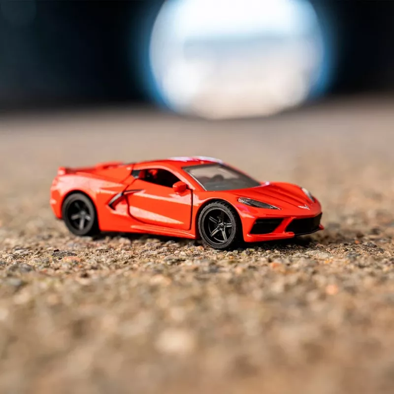 Siku Chevrolet Corvette Stingray urheiluautomalli valmiiksi koottu 1:50