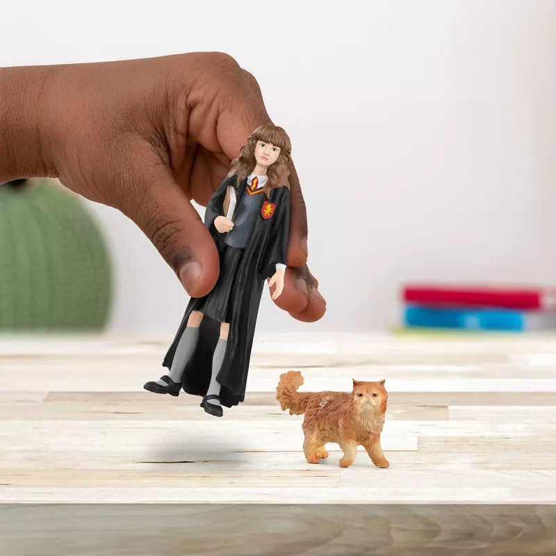 Schleich Hermione Granger & Crookshanks figuuri monivärinen 42635