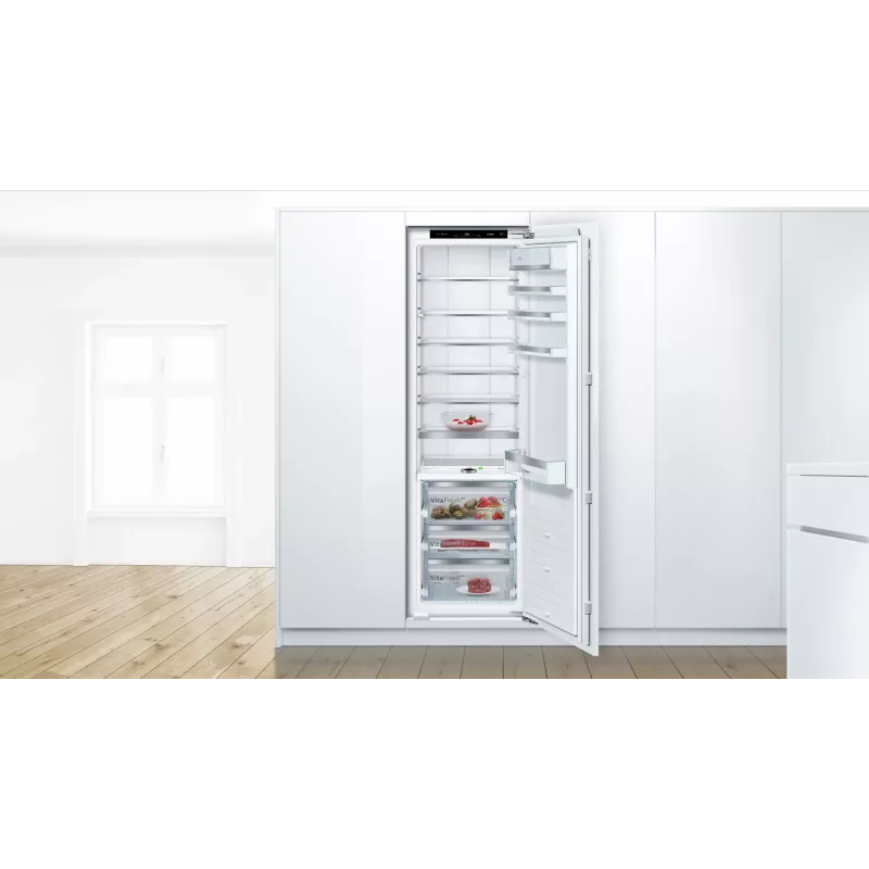 Bosch Serie 8 KIF81PFE0 kalusteisiin asennettava jääkaappi 289 L