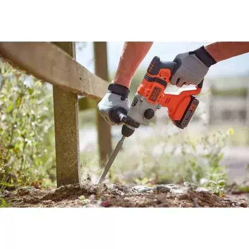 Porakone Black & Decker BCD900B-XJ