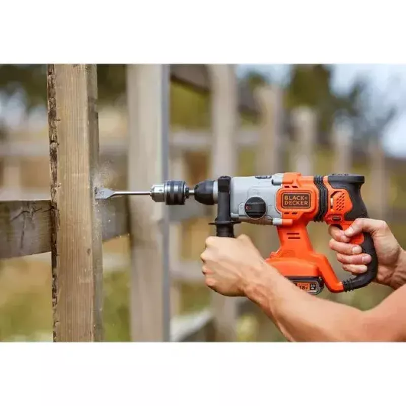 Porakone Black & Decker BCD900B-XJ