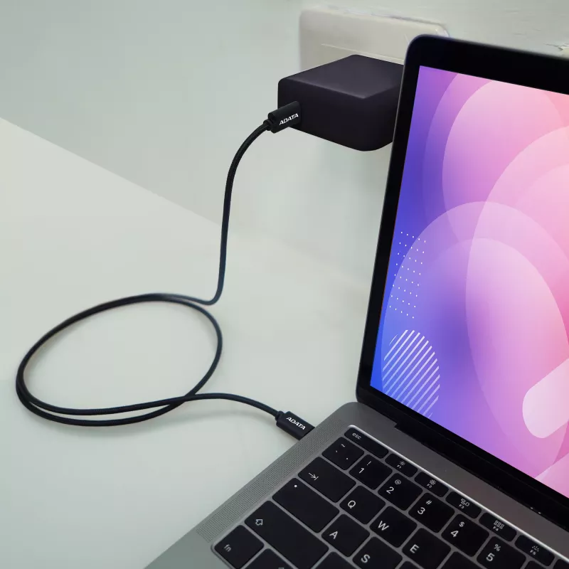 USB-C–USB-C-kaapeli ADATA CACC-200PN-BK, USB 2.0, 2 m, musta