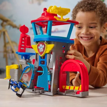 PAW Patrol : Air Rescue, Pup Squad Adventure Bay Airport -leikkisarja, mukana Chase-leluauto & ajoneuvonlaukaisin, lastenlelu pojille ja tytöille 3-vuotiaasta