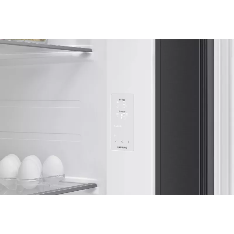 Samsung RS70F64KDF side-by-side-jääkaappi vapaasti seisova 640 L musta