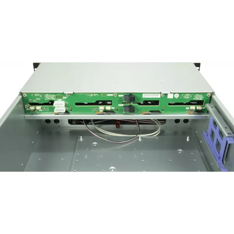 Inter-Tech IPC Storage 4U-4708 19" palvelinkotelo räkkiin, 4U, 8x 2,5/3,5" Hot-Swap HDD -paikkaa, SAS 12G -taustalevy, E-ATX, 4x edessä + 2x takana 80 mm tuuletinta, musta