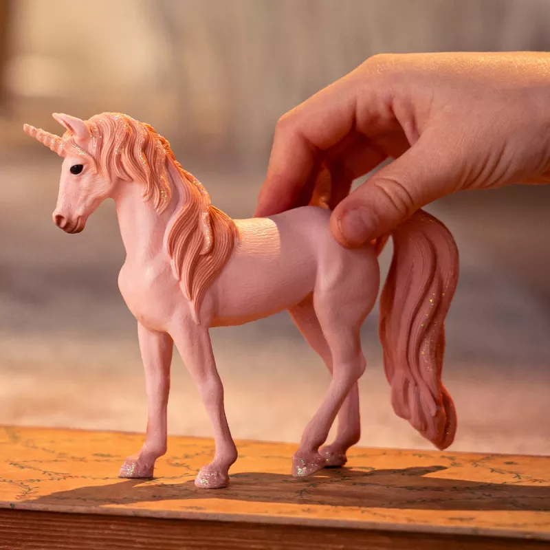 Schleich BAYALA yksisarvistamma Peach leikkifiguuri, suositeltu ikä 5+