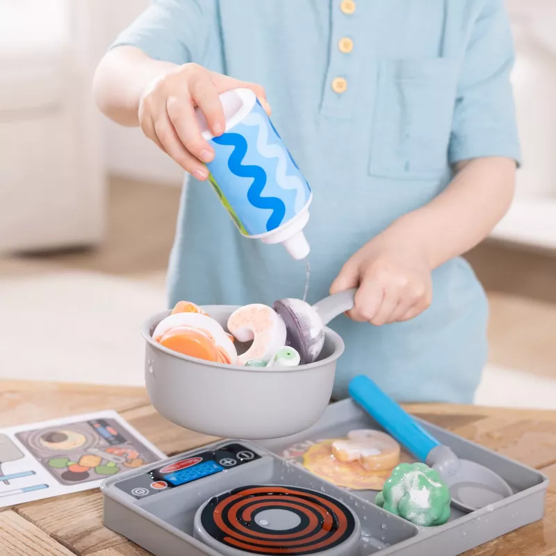 Melissa & Doug Simmer & Stir liesileikkisarja Water WOW Color Reveal -leikkiruoka-aterimilla, esikoululelu 3-vuotiaille