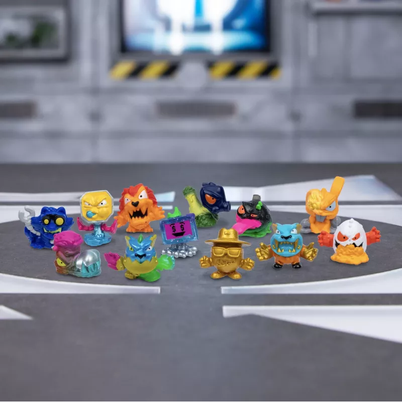 Moose Toys MrBeast Lab Swarms II Atomic 12 kpl:n pakkaus, 5 vuotta, monivärinen