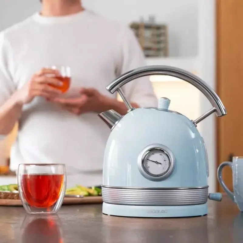 Sähköinen vedenkeitin Cecotec 1,8 l 2200 W vaaleansininen