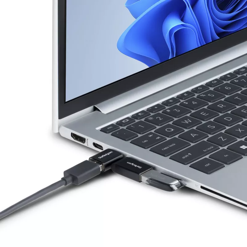 StarTech.com kulmikas USB-C–USB-A-sovitin, USB 5 Gbit/s, kompakti USB-C-uros – USB-A-naaras -sovitin, metallikotelo, uros/naaras